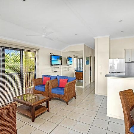 Tin Can Bay Marina Villas Eksteriør billede