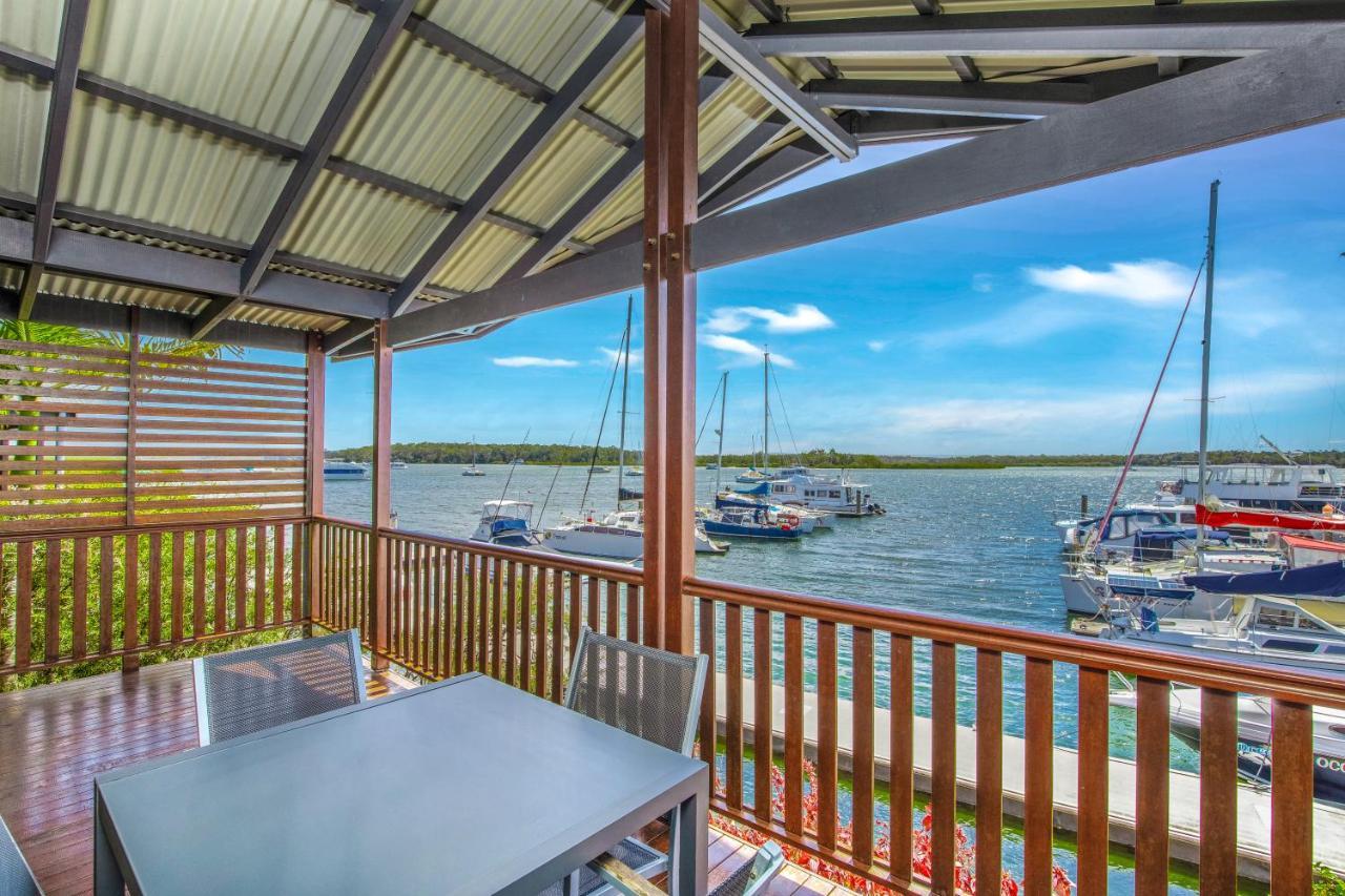 Tin Can Bay Marina Villas Eksteriør billede